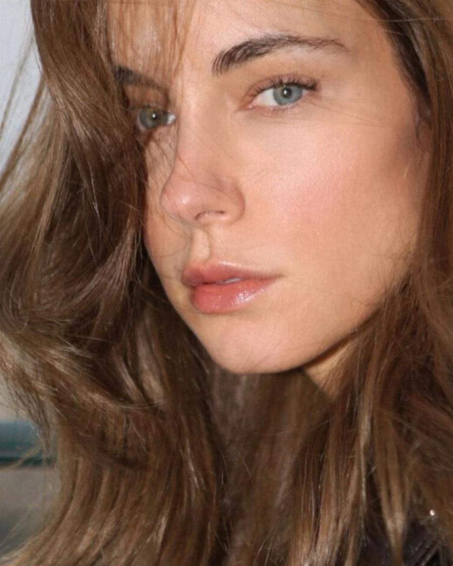 Τέλος το ξανθό για τη Δούκισσα Νομικού – Οι νέες φωτογραφίες της δεν έχουν καμία σχέση με τα συνηθισμένα