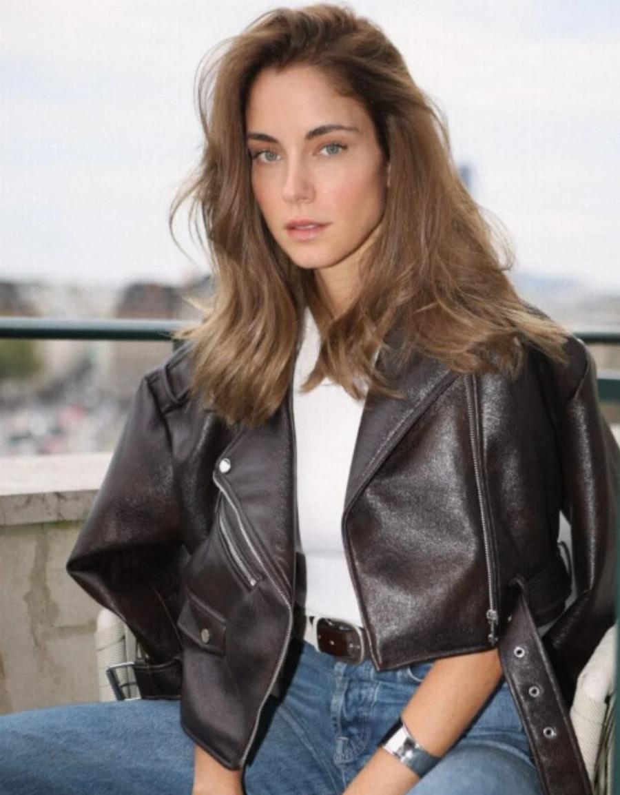 Τέλος το ξανθό για τη Δούκισσα Νομικού – Οι νέες φωτογραφίες της δεν έχουν καμία σχέση με τα συνηθισμένα