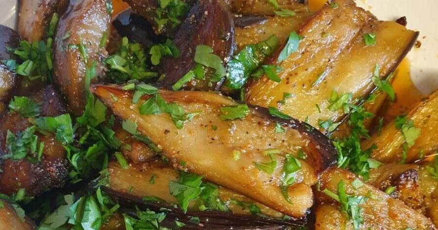 Η νηστίσιμη μελιτζανοσαλάτα που δεν λείπει από κανένα τραπέζι