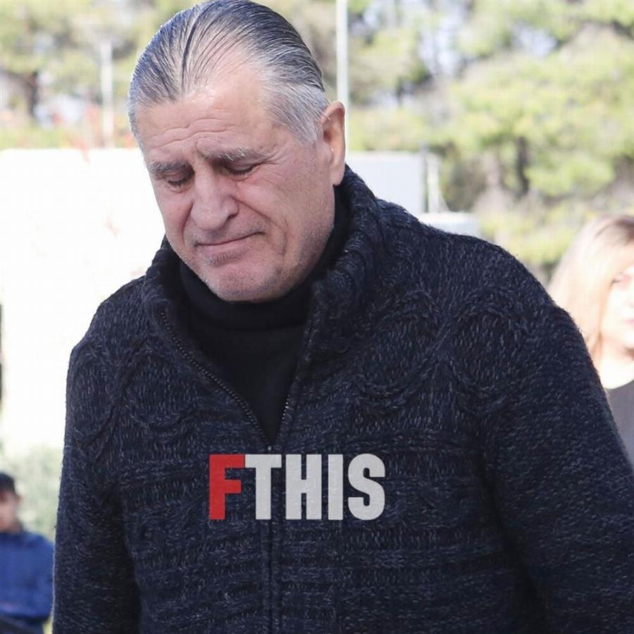 Θλίψη στην κηδεία Νίκου Σαργκάνη: Συντετριμμένη η κόρη του, Μιρέλλα