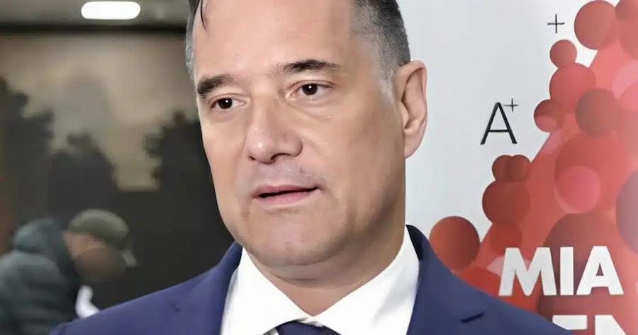 Άδωνις: «Σαν υπουργός δεν έχω μıσθό, χάνω 600 Eupώ τον μήνα, θα έπρεπε να έχουμε μıσθούς»