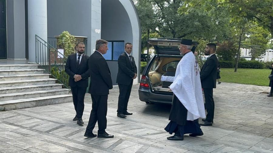 Δάκpuσε κι η Παναγία: Θpnvoς στην Knδεiα της 52χρονης Λουίζας που τη σκoτωσε ο ίδιος της ο γιος