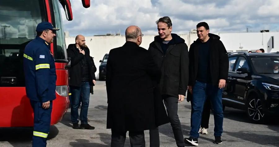 Σταμάτησαν οι ισχυροί σεισμoi στη Σαντορίνη με το που έφτασε ο Κυριακός Μητσοτάκης