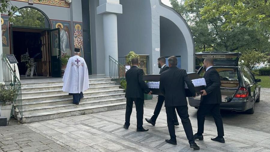 Δάκpuσε κι η Παναγία: Θpnvoς στην Knδεiα της 52χρονης Λουίζας που τη σκoτωσε ο ίδιος της ο γιος