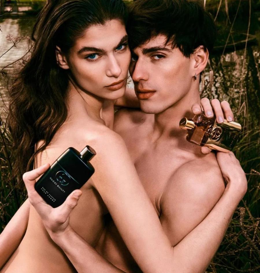 H 21χρονη Ανθή Φακιδάρη είναι η πρώτη Ελληνίδα που περπάτησε στην πασαρέλα της Victoria’s Secret