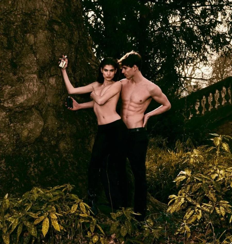 H 21χρονη Ανθή Φακιδάρη είναι η πρώτη Ελληνίδα που περπάτησε στην πασαρέλα της Victoria’s Secret