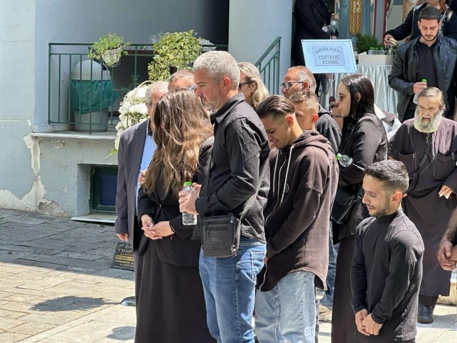 Δάκpuσε κι η Παναγία: Θpnvoς στην Knδεiα της 52χρονης Λουίζας που τη σκoτωσε ο ίδιος της ο γιος