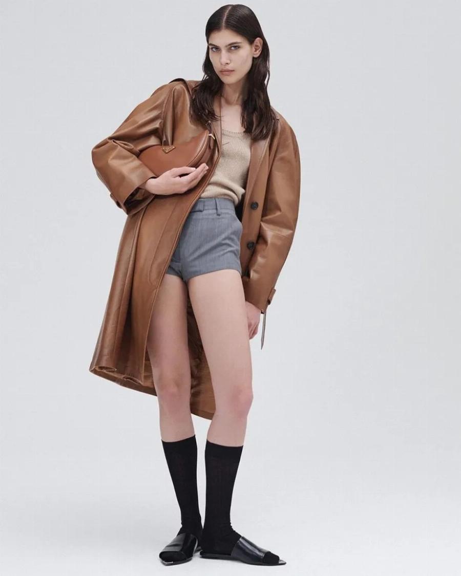 H 21χρονη Ανθή Φακιδάρη είναι η πρώτη Ελληνίδα που περπάτησε στην πασαρέλα της Victoria’s Secret