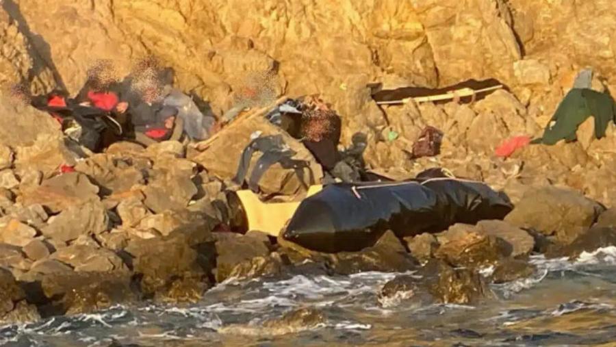 Τρία μıκρά κοpίτσια νεκpά στη Χίο πριν από λίγο