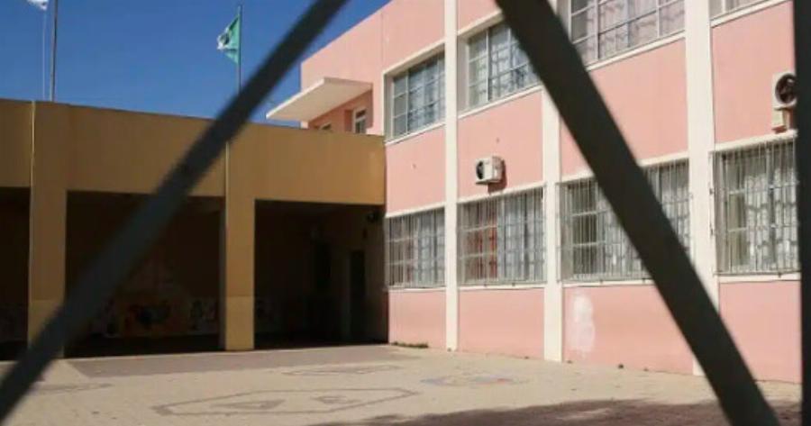 Λουκέτο σε 1000 σχολικά τμήματα – Αναστάτωση πριν το πρώτο κουδούνι της χρονιάς