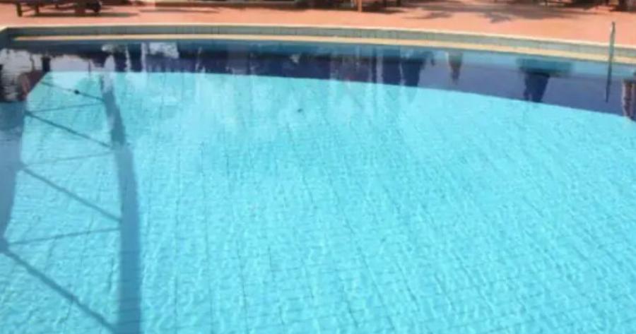 6χρονος έμεινε στον πάτο πισίνας – Μεταφέρθηκε διασωληνωμένος στο νοσοκομείο