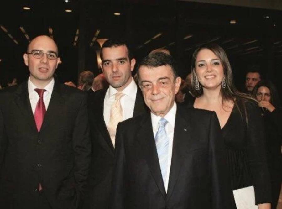 Διαζύγιο «βóμβα» για πασίγνωστη κυρία της ελληνικής τηλεόρασης