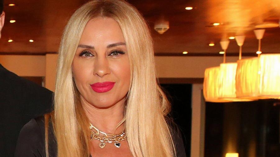Γωγώ Μαστροκώστα: Από την μάχη με τον καρκίνο του μαστού στις πιο κρίσιμες ώρες στο νοσοκομείο