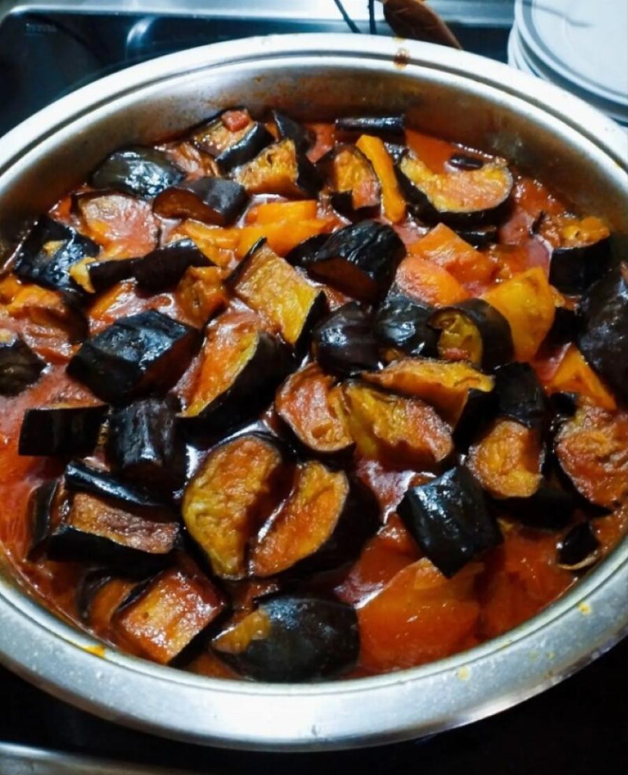 Μελιτζάνες με πατάτες γιαχνί – απλό, νηστίσιμο και απίστευτα νόστιμο