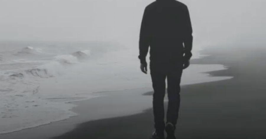 Οι άνθρωποι που είναι καλόψυχοι αλλά δεν έχουν πολλούς φίλους συνήθως εμφανίζουν αυτές τις 9 συμπεριφορές