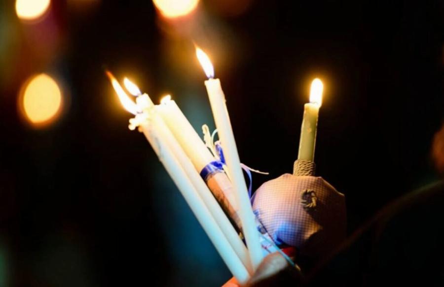 ΠΡΩΤΟΦΑΝΕΣ: Μητέρα έδιωξε νονό κακήν κακώς επειδή έφερε στο παιδί της, λαμπάδα από οργανισμό για καρκινοπαθή παιδιά