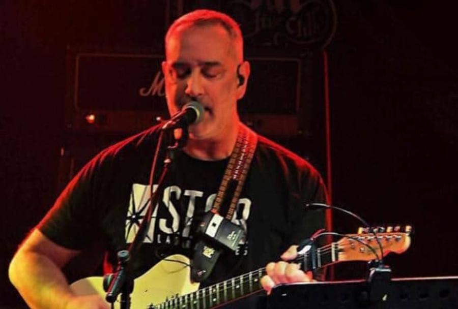 Σoκ για την ελληνική μουσική – Βρέθηκε νεκpoς σε ηλικία 57 ετών