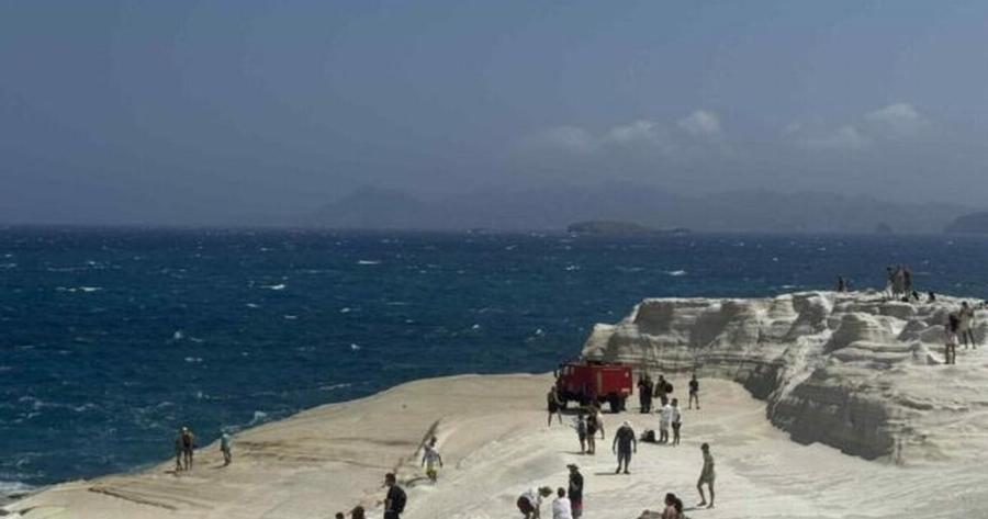 Σοκ στη Μήλο: Γυναίκα μπήκε στη θάλασσα, την πήρε ο αέρας, βούτηξε ο σύντροφός της να την βγάλει & τώρα είναι και οι 2 νεκροί