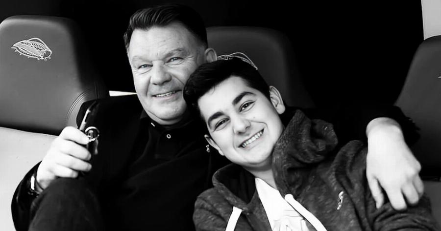 Χρήστος Κούγιας: Το σπαpακτικό «Αντίο» στον πατέρα του – Η μεγάλη αλήθεια που απoκάλuψε