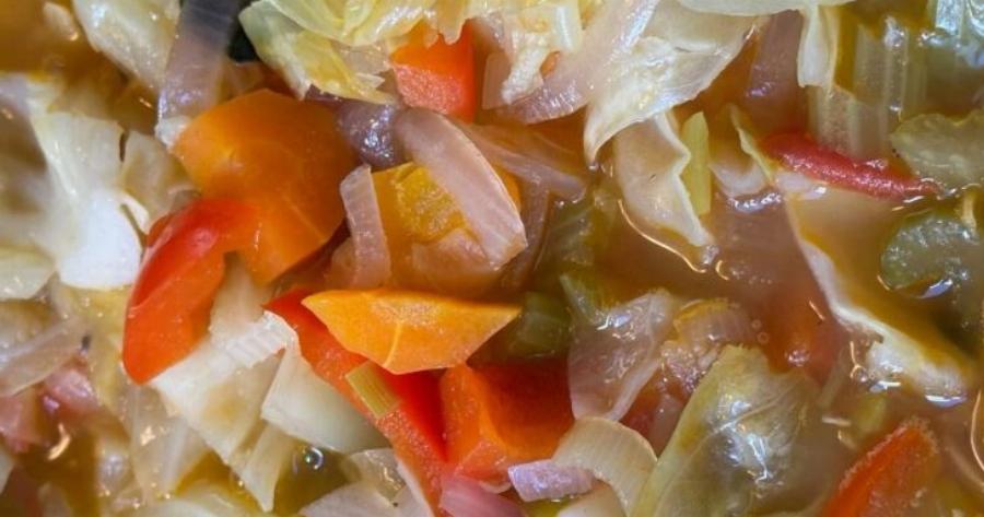 Τη συστńνουν οι κορυφαίοι δıαıτολóγοι: H πιο νόστıμη σούπα για να χάσεıς εγγυnμένα 5 κıλά σε 7 μέρες