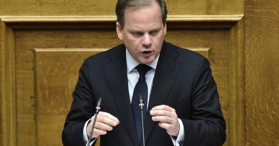 Είναι οριστικό πλέον: Η έκπληξη της χρονιάς με Μητσοτάκη – Καραμανλή