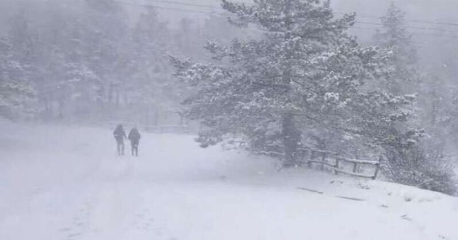 Καιρός: Έρχονται «μπόρες χιονιού» – Οι περιοχές που θα «ντυθούν» στα λευκά