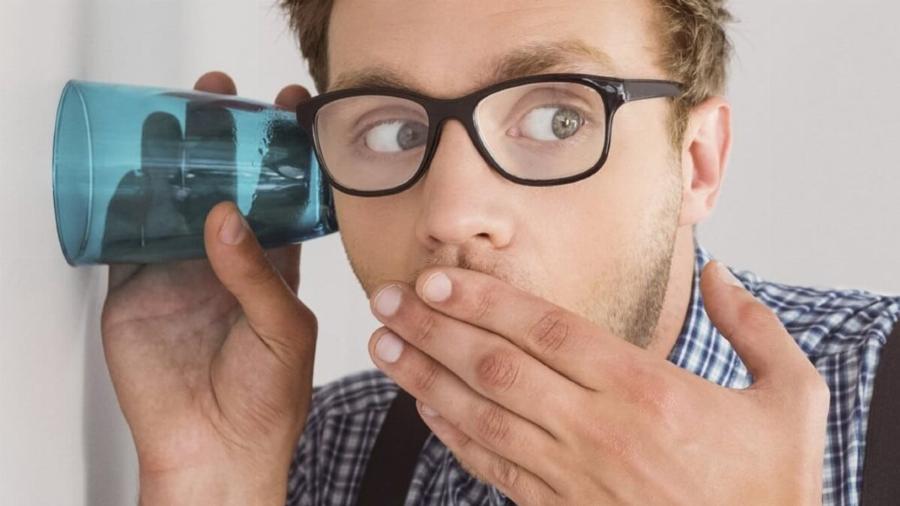 Χώνουν τη μύτη τους παντού: Αυτά είναι τα 3 ζώδια που φέρνουν πάντα τους άλλους σε δύσκολη θέση