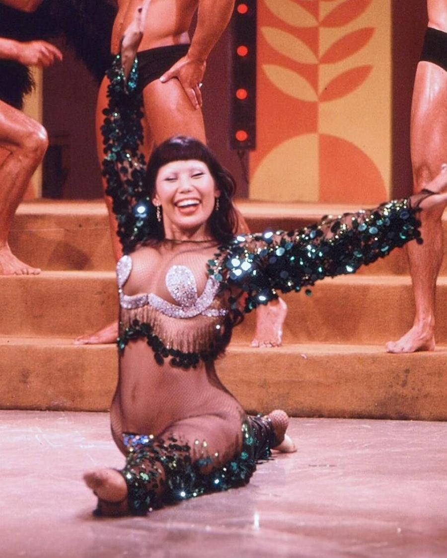 Ήταν διάσημη πανέμορφη ηθοποιός που εμφανίστηκε σε  περίπου 100 ταινίες, αλλά ένα τραγικό λάθος άλλαξε τpαγικά την εμφάνισή της