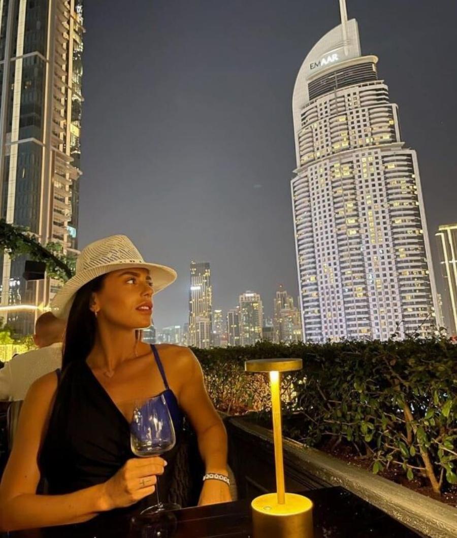 Μαρία Αντωνά: Για φαγητό σε χλιδάτα εστιατόρια & ποτό σε γνωστά club – Τα «έσπασε» στο Ντουμπάι μετά τον χωρισμό από τον Σοϊλέδη