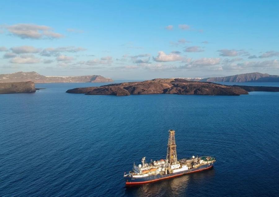 Τέλος τα σενάρια: Ο Ευθύμιος Λέκκας μίλησε για το ηφαίστειο και τους σεισμούς στην Σαντορίνη