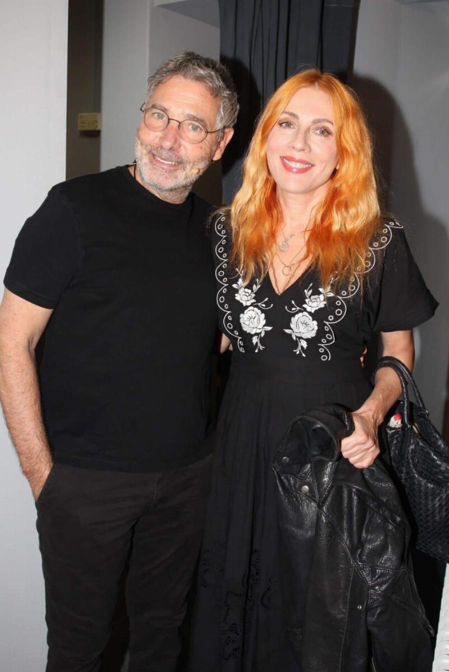 Με μαύρα κι άλλο χρώμα στα μαλλιά: Αγνώριστη η Σμαράγδα Καρύδη, ραγδαία η αλλαγή της 2 μήνες μετά τον θάνατo του πατέρα της