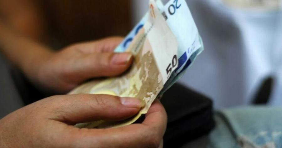 «Βρέχει» λεφτά  και χαμόγελα από 15/1: Ποιοι θα δουν χρήματα στα ΑΤΜ