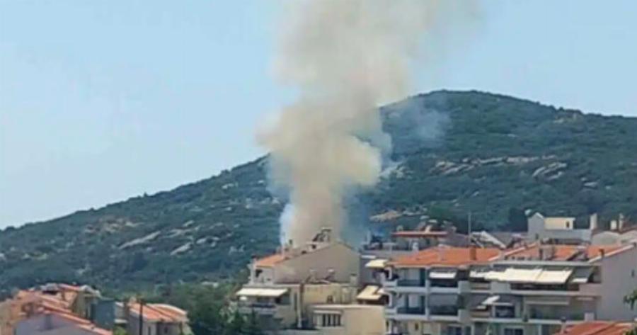 Νέα φωτιά τώρα δίπλα σε σπίτια: Συναγερμός στην Πυροσβεστική