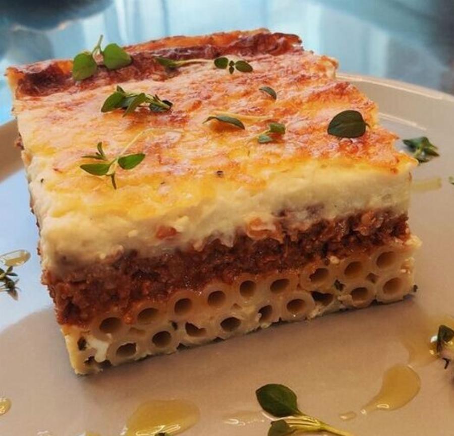 Σήμερα έφτιαξα παστίτσιο με πολλή προσοχή στις αναλογίες και στο στήσιμο και το αποτέλεσμα ήταν εξαιρετικό – Συνταγή με μικρά μυστικά