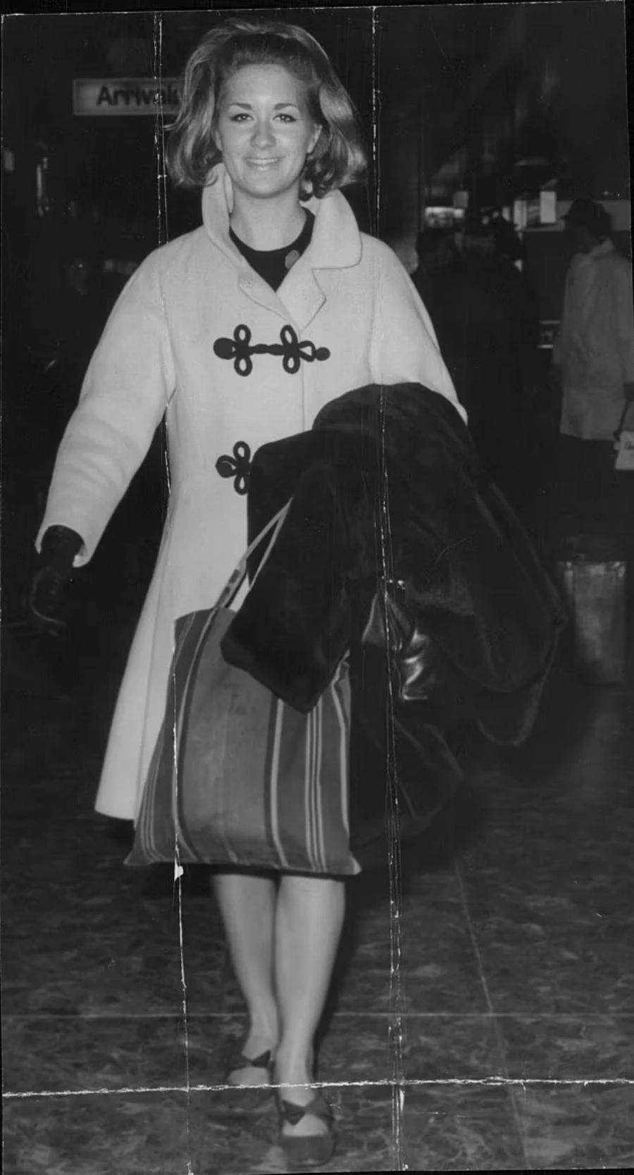 Αγνώριστη πασίγνωστη σταρ και πρωταγωνίστρια διασήμων σειρών μετά από πλαστικές στα 81 της