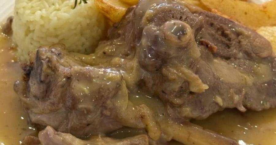 Κατσικάκι ή αρνάκι λαδορίγανη – το φαγητό που μυρίζει Κυριακή στο σπίτι