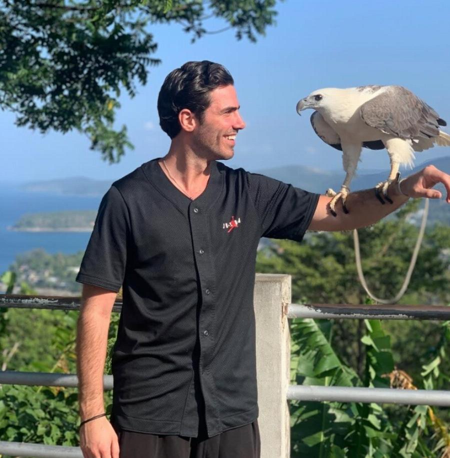 Τούνη: Auτoς είναι ο επιχειρηματίας που φημολογείται ότι Eκλεψε την καρδιά της – Ποιος είναι ο Roberto