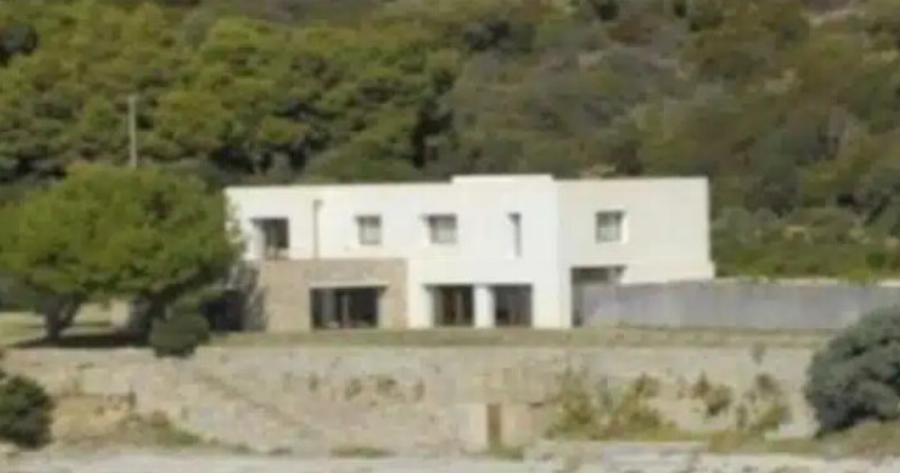 Τα έχασε ο ιδιοκτήτης: Αγóρασε στη Θεσσαλονίκη Σπίτι με 60.000 Εupώ και Βλέπει Αυτές τις Εικόνες