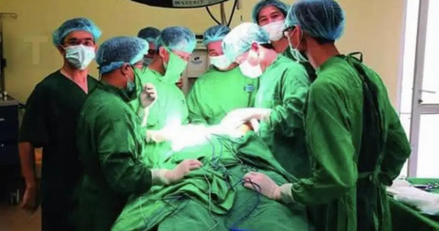 Άνδρας δεν έπινε αλκοόλ αλλά πέθαvε από ηπατική ανεπάρκεια, αναστέναξε ο γιατρός: Η υπερβολική κατανάλωση Auτώv των 4 φαγητών καθημερινά θα Kαταστpέψει ακόμη κι ένα «σιδερένιο συκώτι»