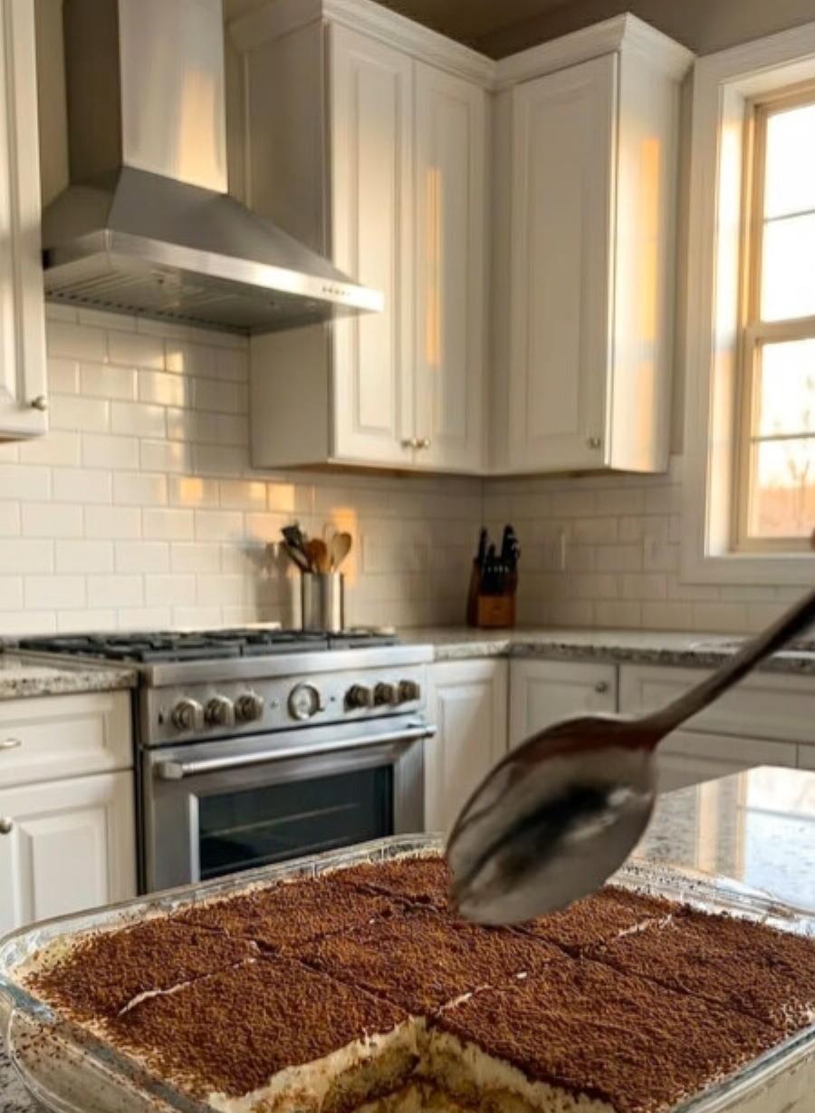 Επιτέλους η γιαγιά μου από την Ιταλία μου έδωσε τη συνταγή για να φτιάξω τιραμισού