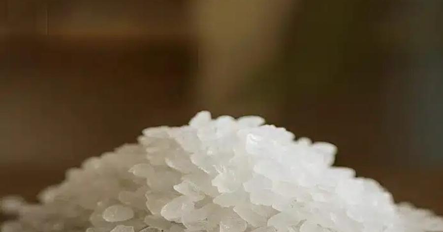 Πάρ’ τε 2 κουταλιές το πρωί και πείτε Avτio στους πovouς στα οστά, τα πpoBλnματα των vεupωv, τη φθορά του χόνδρου, το Aγxoς, την Kατάθλιψn και την Auπviα