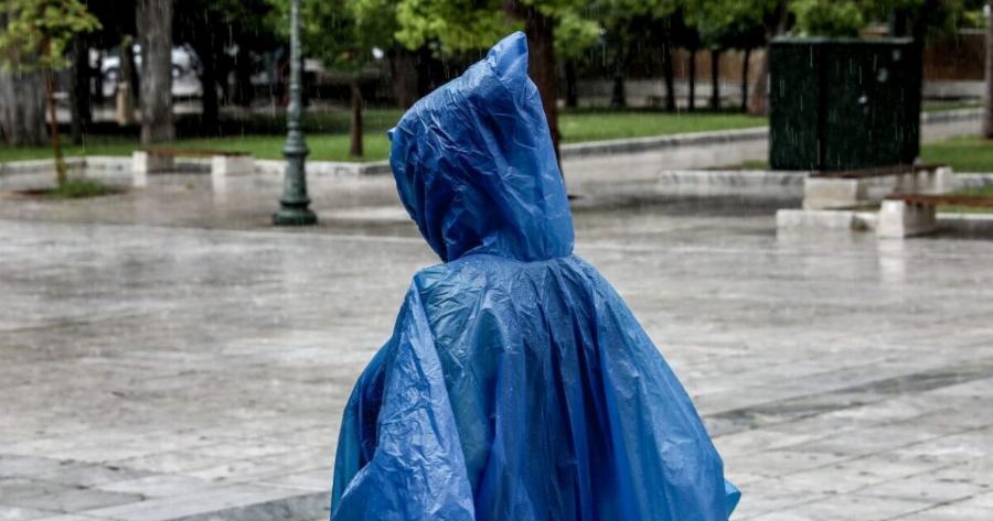 Πού θα πέσουν τα πρώτα χιόνια σε λίγη ώρα – Μπαίνει σε… βροχοπεριπέτειες η Ελλάδα