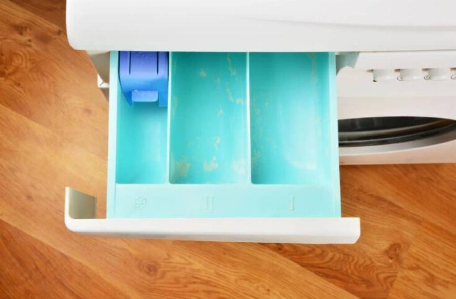 Σήμερα έμαθα ότι το συρτάρι απορρυπαντικού στο πλυντήριο χρησιμοποιείται έτσι. Ωστε για αυτό τα ρούχα δεν βγαίνουν αρκετά καθαρά.