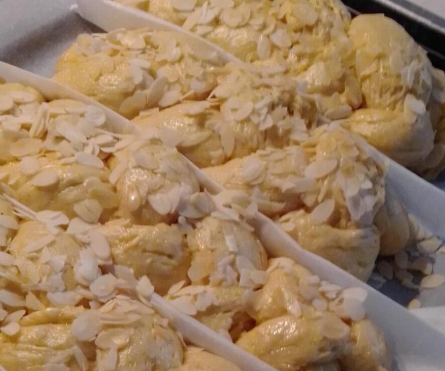 Το μυστικό για τσουρέκια αφράτα με ίνες σαν του φούρνου