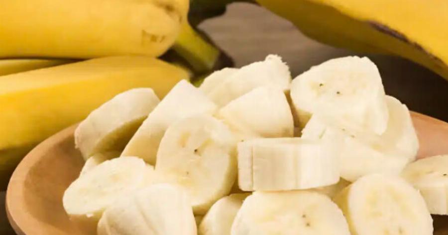 Αυτό λέει η επιστήμη για την κατανάλωση μπανάνας πριν τον ύπνο