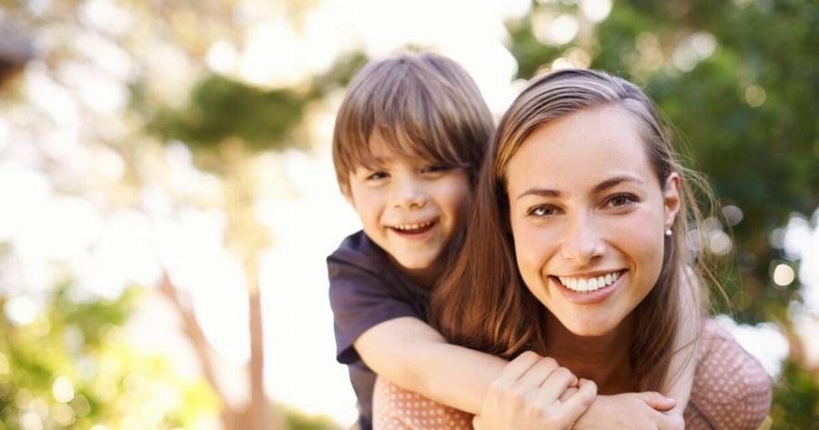 Τα γονίδια της μητέρας κι όχι του πατέρα είναι Auτά που Kαθopiζouv την ευφυΐα του παιδιού
