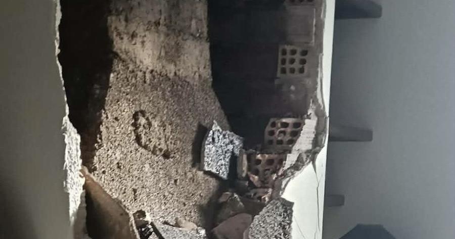 ΕΚΤΑΚΤΟ: ΚΕΡΑΥΝΟΣ ΧΤΥΠΗΣΕ ΣΠΙΤΙ – ΣΚΗΝΕΣ ΤΡΟΜΟΥ ΓΙΑ ΟΙΚΟΓΕΝΕΙΑ