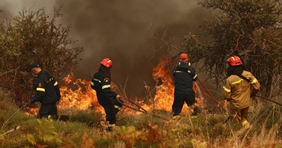 ΚΟΛΑΣΗ: Τεράστια φωτιά τώρα στη χώρα μας – 5 εναέρια στη μάχη