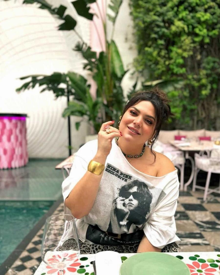 Μεταμορφώνεται σε Μενεγάκη, είναι πανέμορφη: Η Δανάη Μπάρκα έχασε βάρος και κάνει διακοπές στο Μαρακές πιο εκθαμβωτική από ποτέ Φωτογραφίες και βίντεο