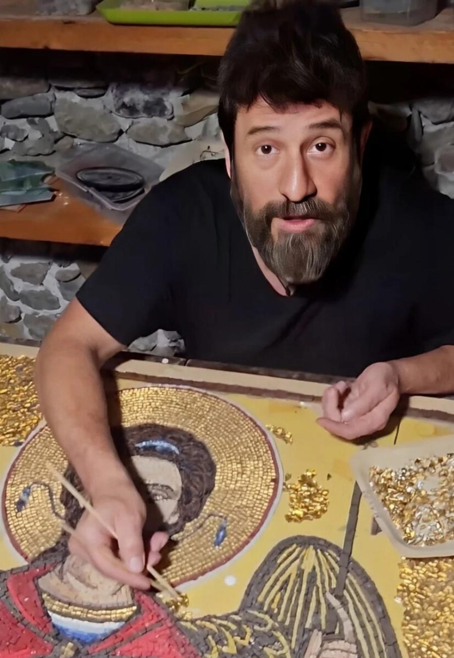 Αγιογράφος έγινε ο Αλέξης Γεωργούλης: Δείτε το βίντεο που ανέβασε